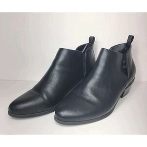 Lane Bryant Ankle Booties 9.5W V-Notched Topline Black Faux Leather Low Heel EUC